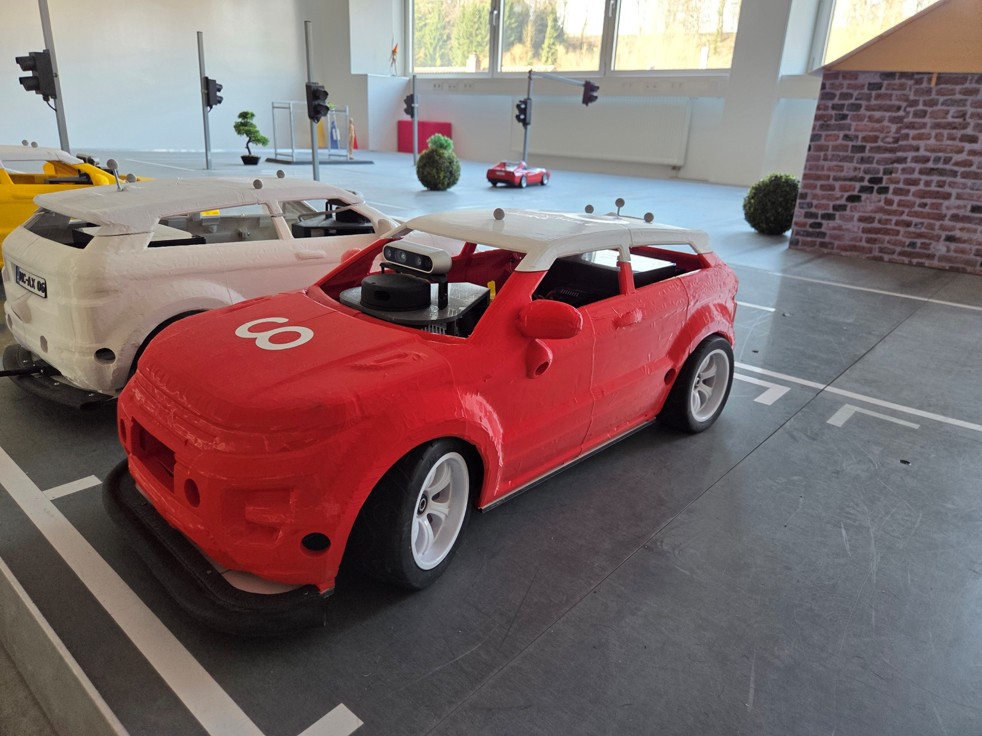 1:6 scale model car with RealSense camera